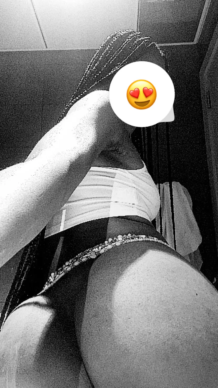 Kelly Premium Dubai Escort Female - Photo 2