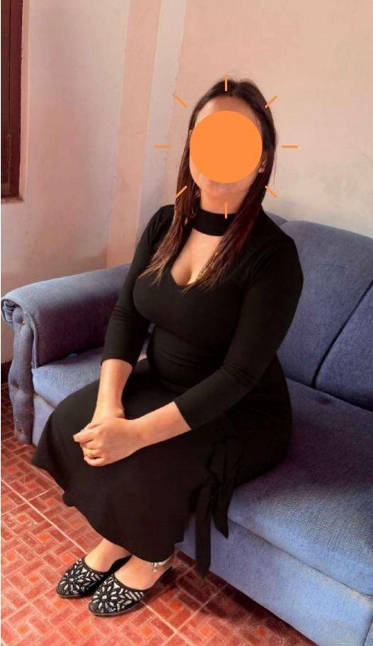 Pahadi housewife Cam session - escort in Delhi