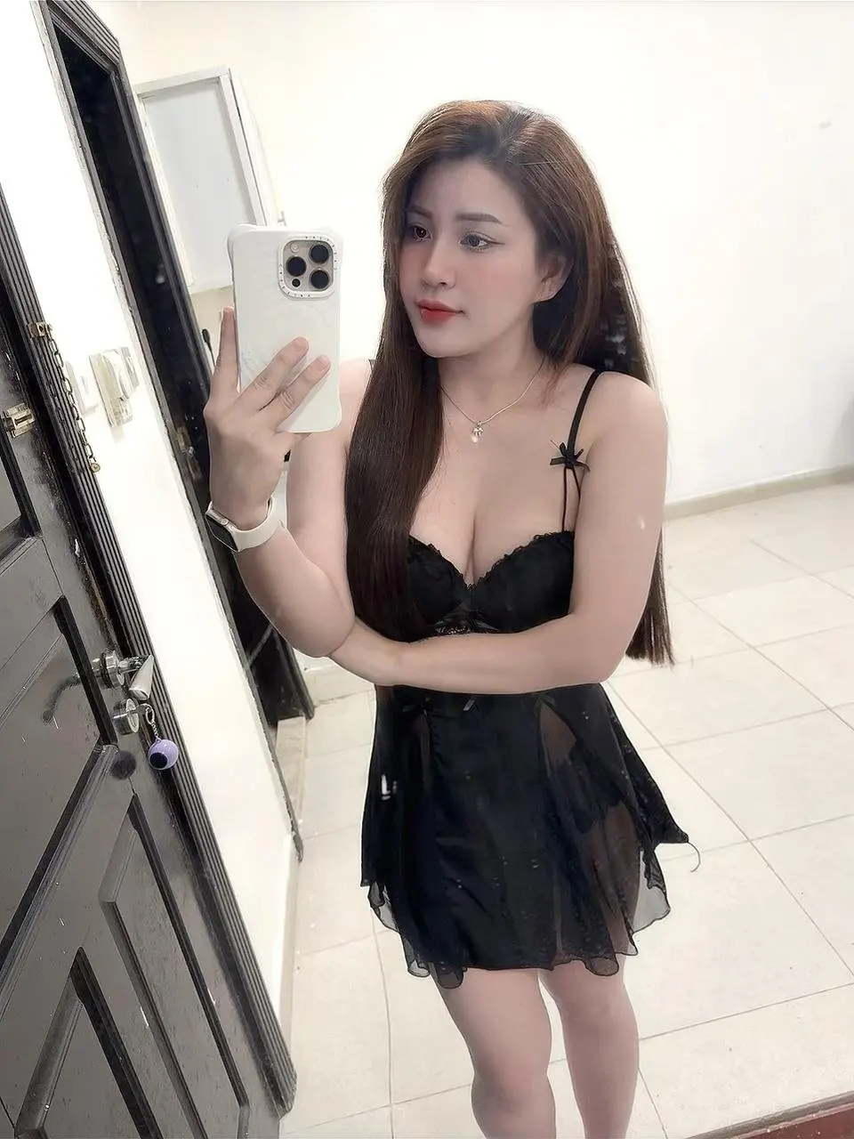 Premium Class Vietnamese escort - Tina - Photo 1