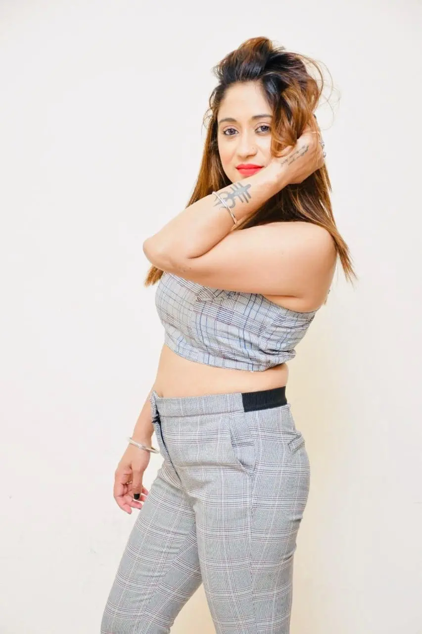 Priya – Indian escort in Abudhabi - escort in Abu Dhabi