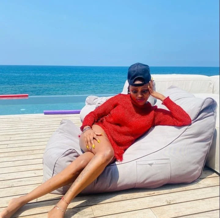 Jennifer Costa Rican escort - Photo 1