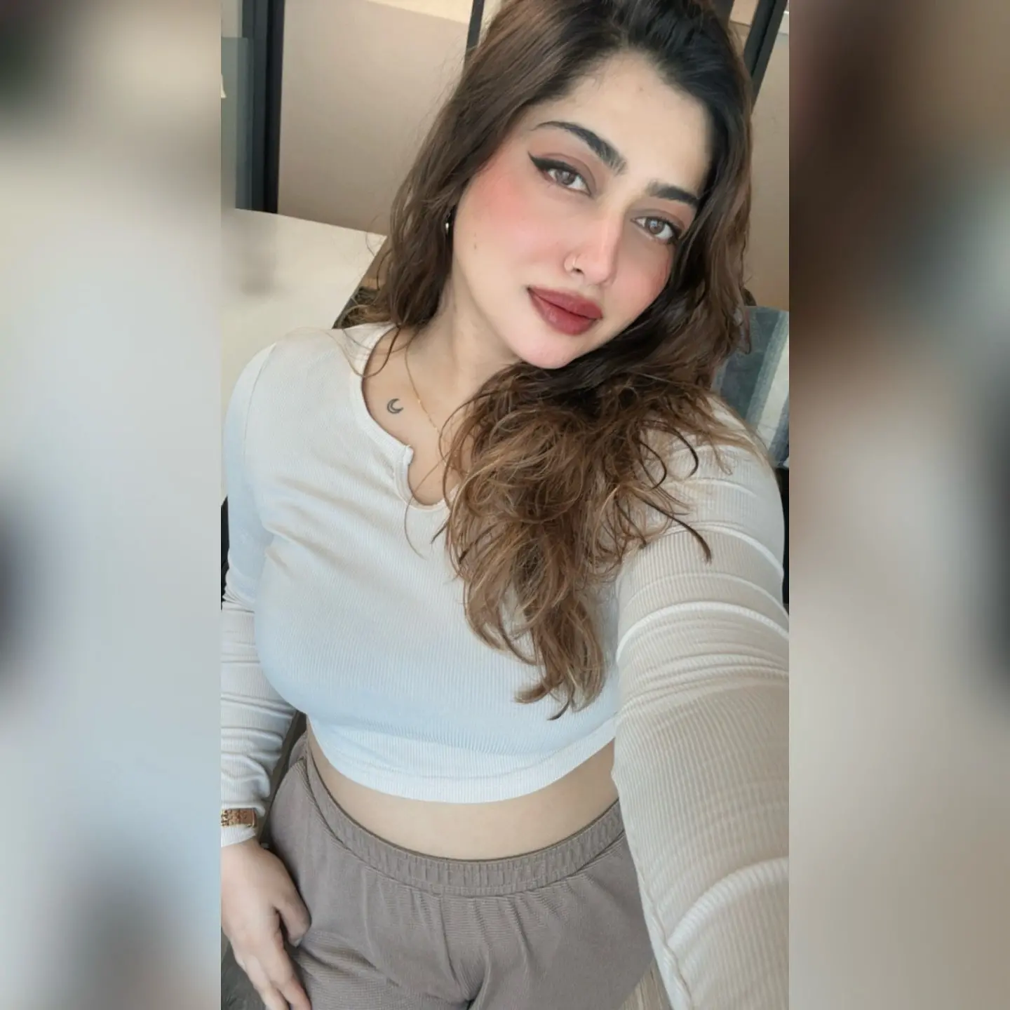 Shreya VIP Indian Escort Student - Photo 1