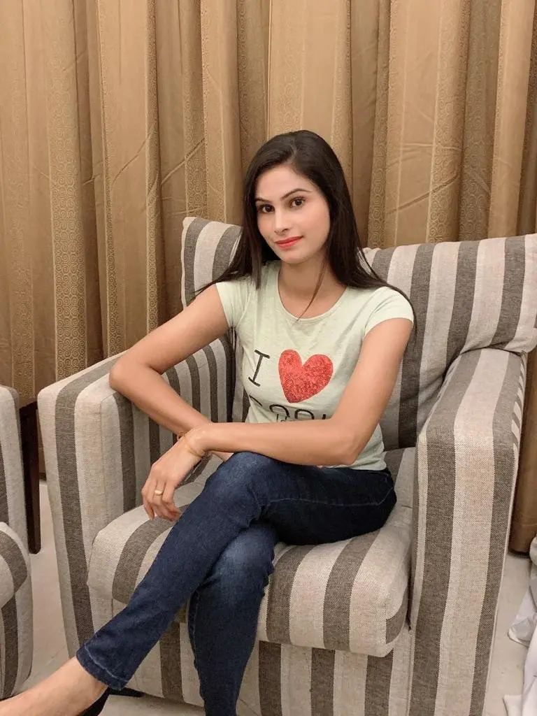 Emma – Russian escort in Dubai - Photo 2