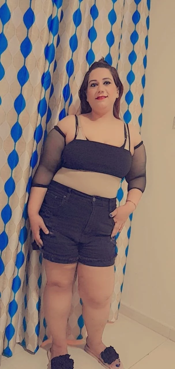 Monika Busty Milf Indian escort  - Photo 1