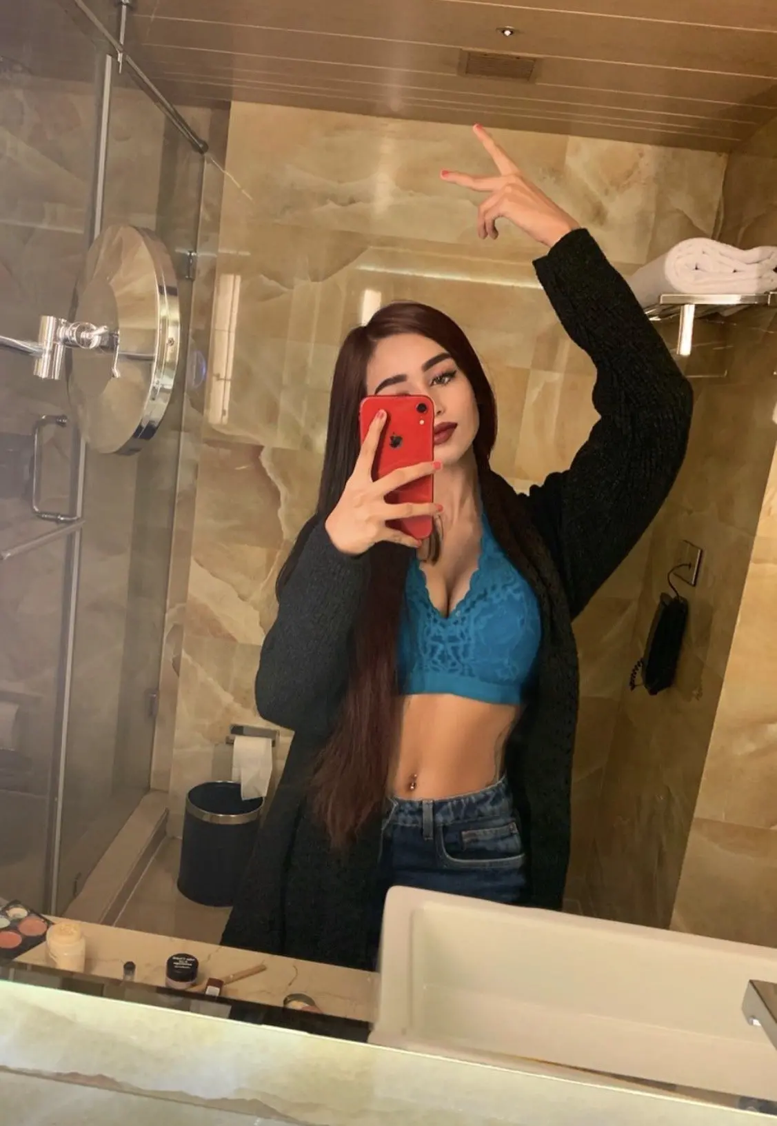 Arohi Young Indian escort in Abu dhabi - Photo 1