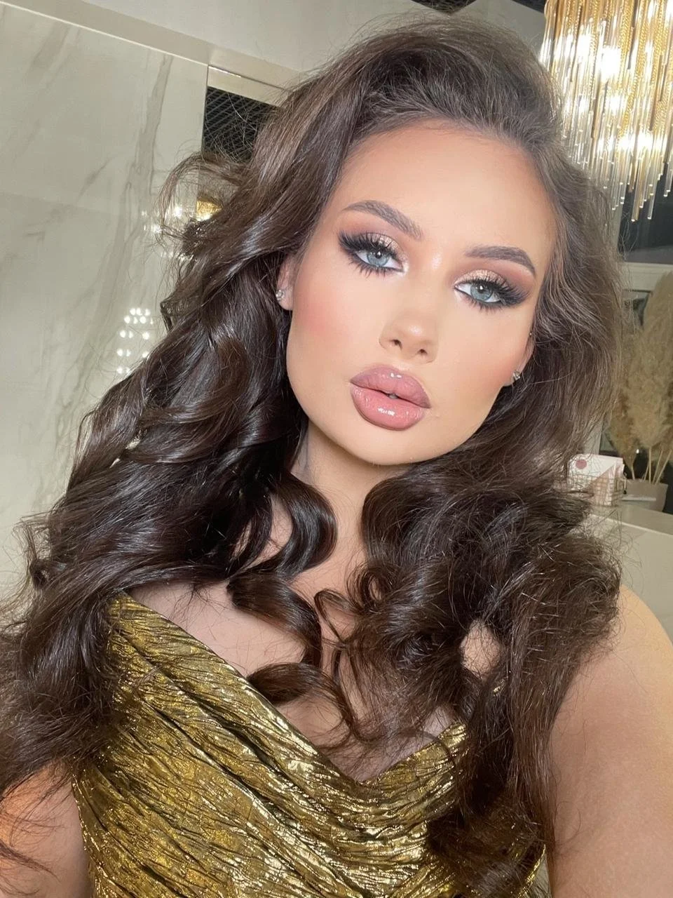 Milena Russian escort agency  - escort in Dubai