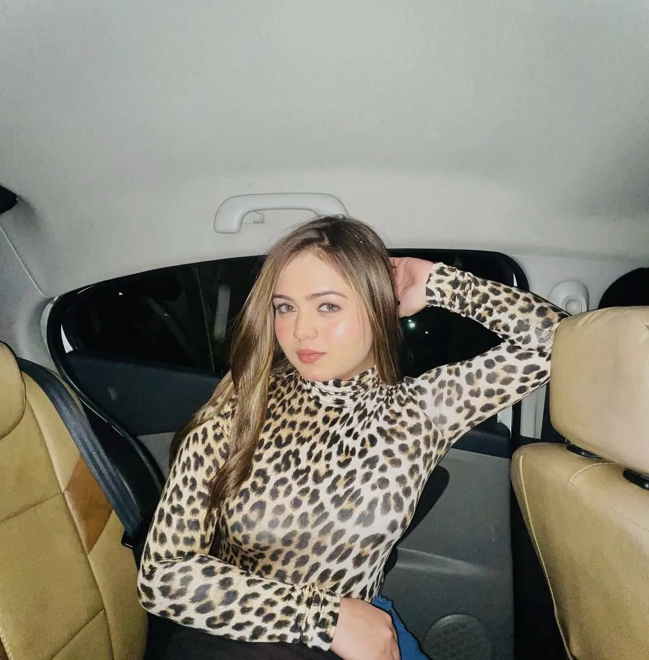 Simran – VIP Indian escort girl in Sharjah - Photo 1