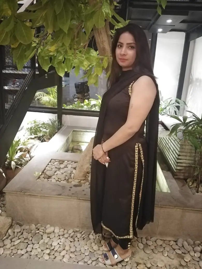 Sexy Radhika Singh – Sharjah escorts - Photo 1