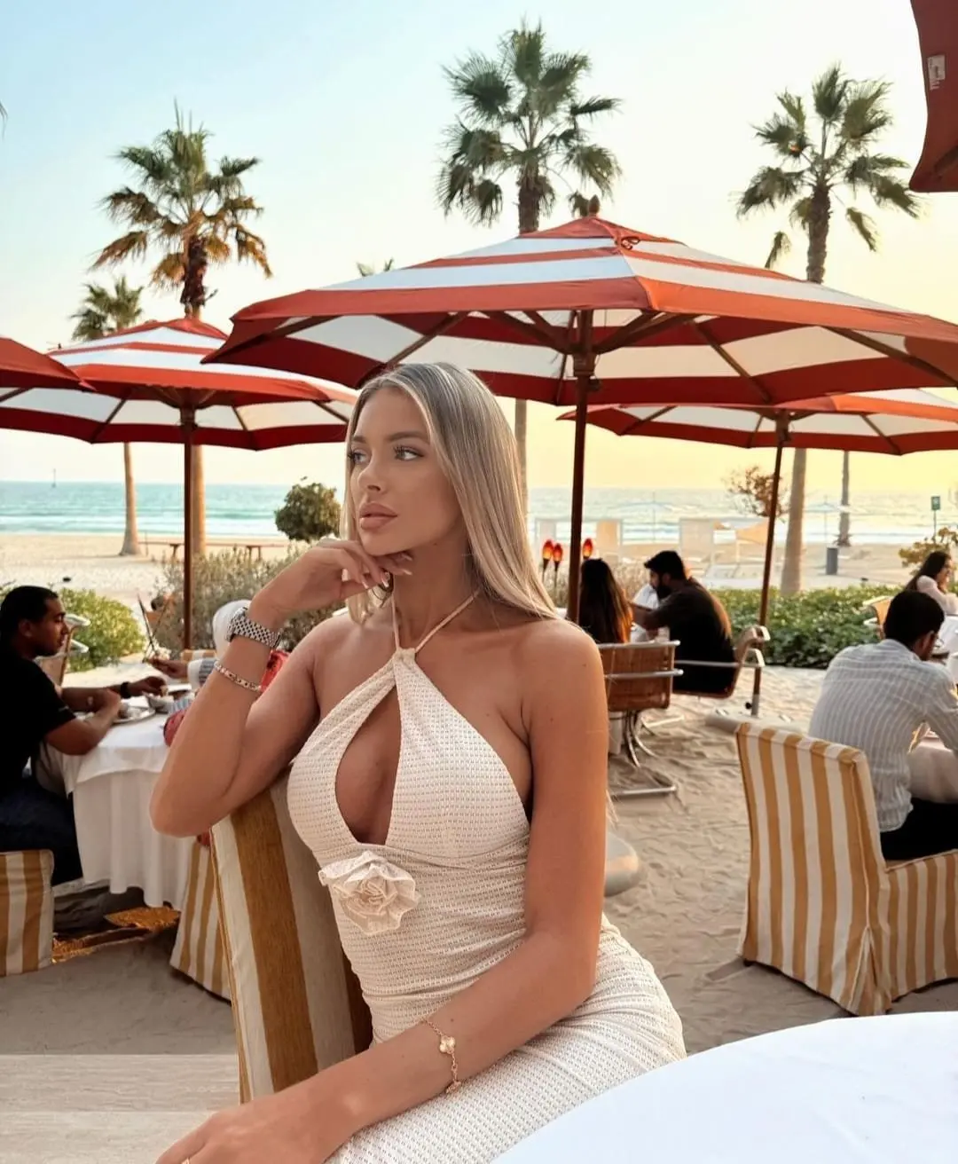 Sexy Russian Escort girl in Dubai, UAE - Photo 1