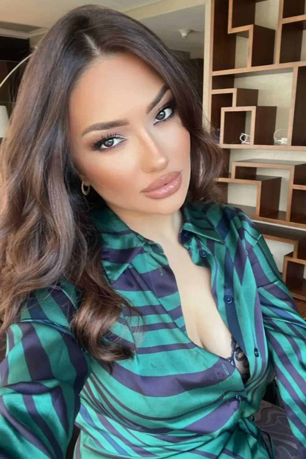 Azerbaijani escort model in Dubai - Photo 1