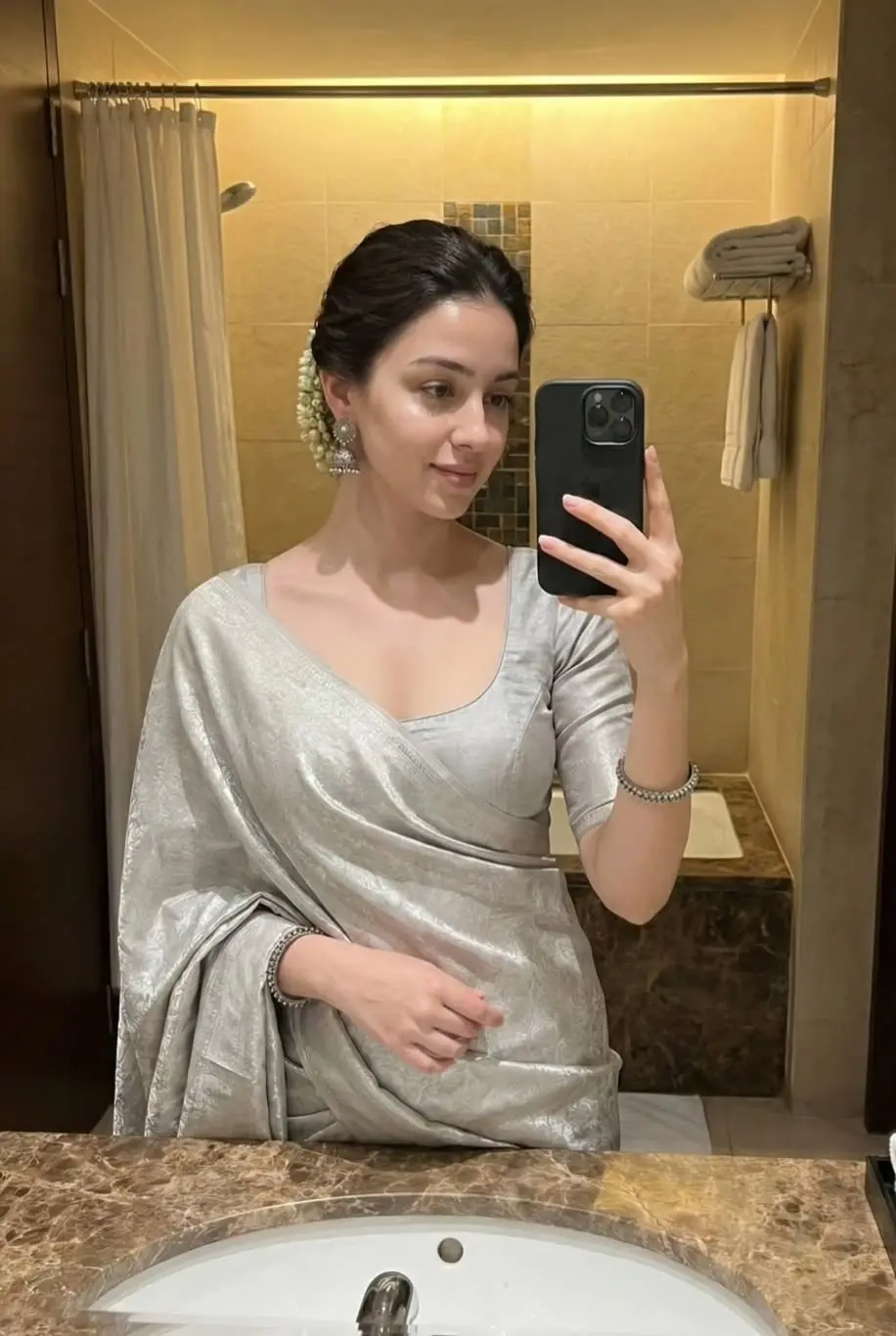 Delhi Escorts 5★star Luxury Hotels 24x7 - Photo 3