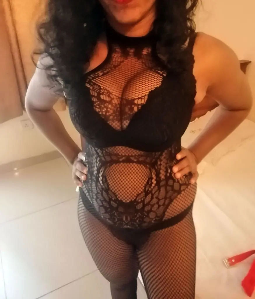 Roshani Independent Colombo Escorts - Photo 3
