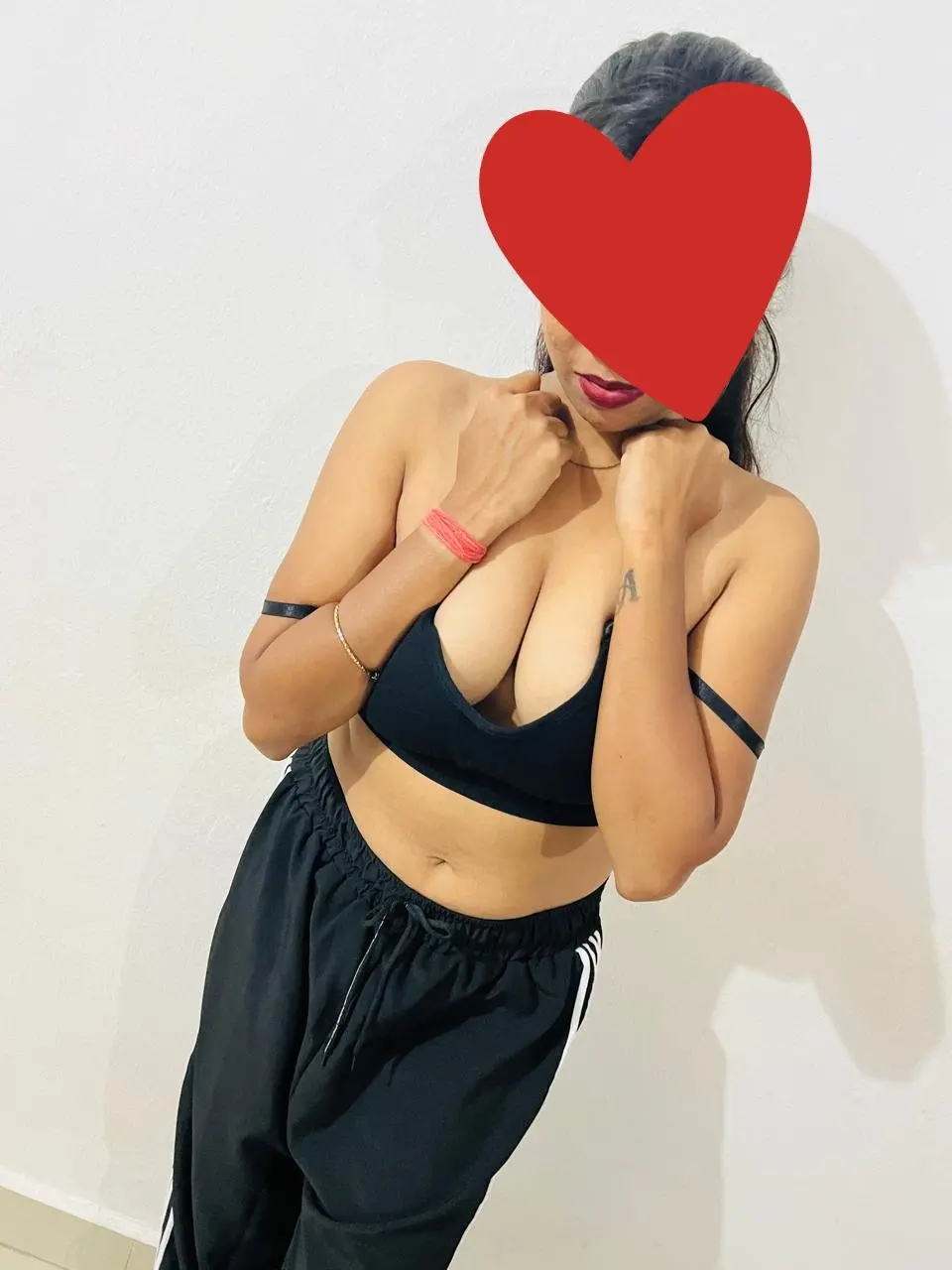 Priya – Indian escort in Pune - Photo 1