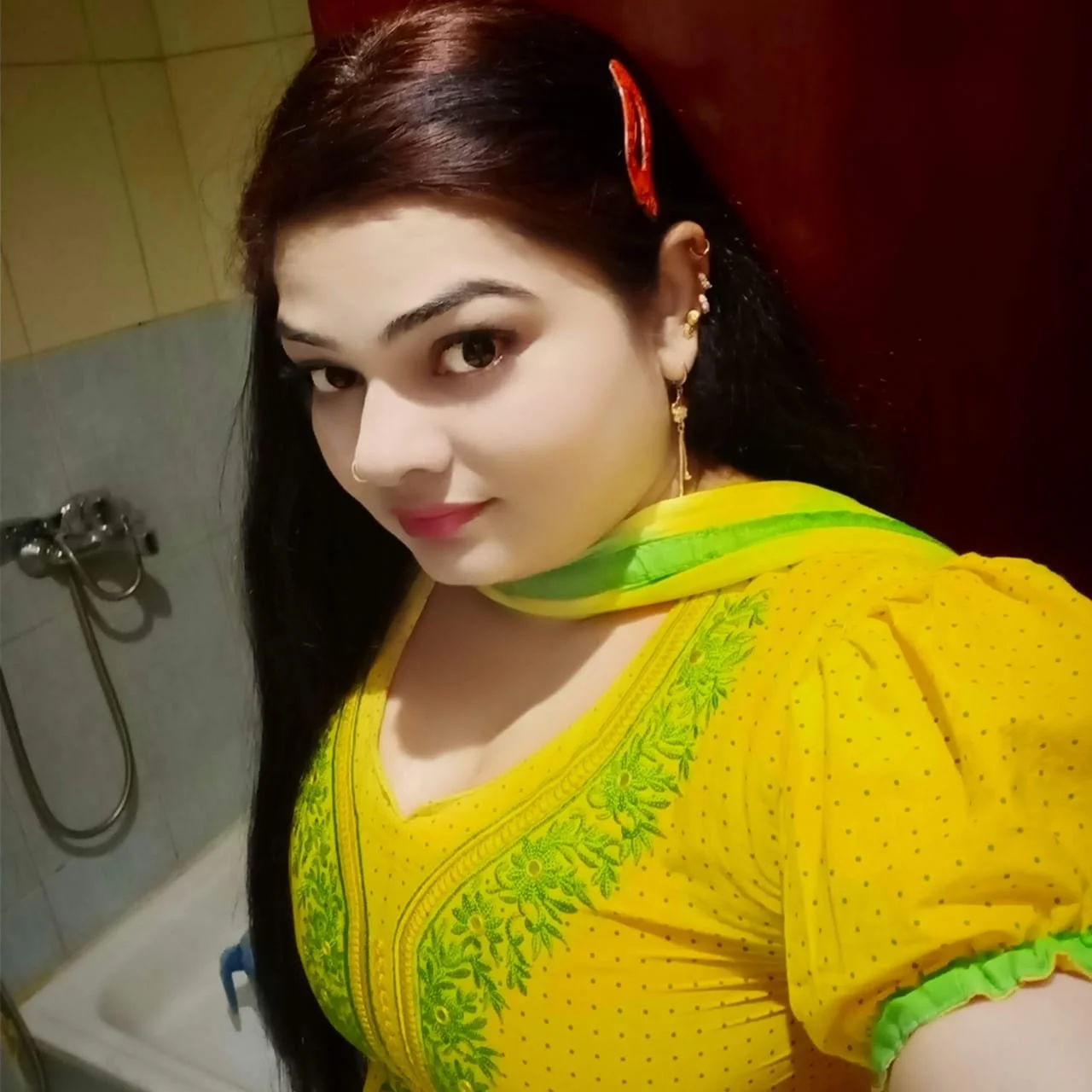 Anchal Big Busty Girl  - Photo 1