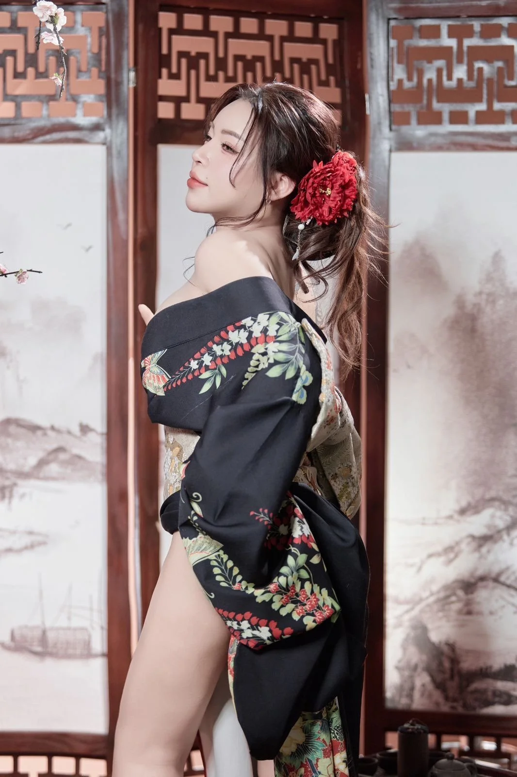 Miduki japanese girl in tecom - Photo 2