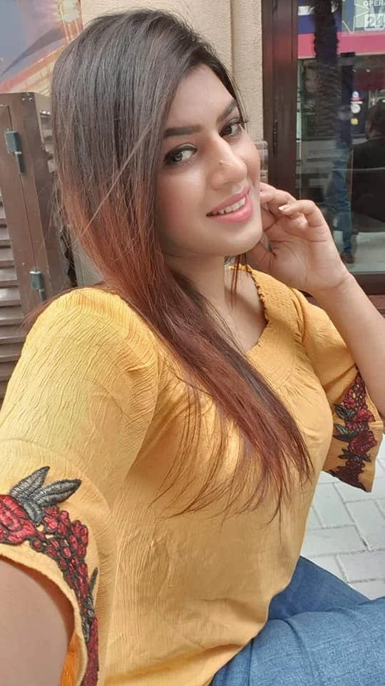 Areej Busty Girl Indian escort - Photo 1