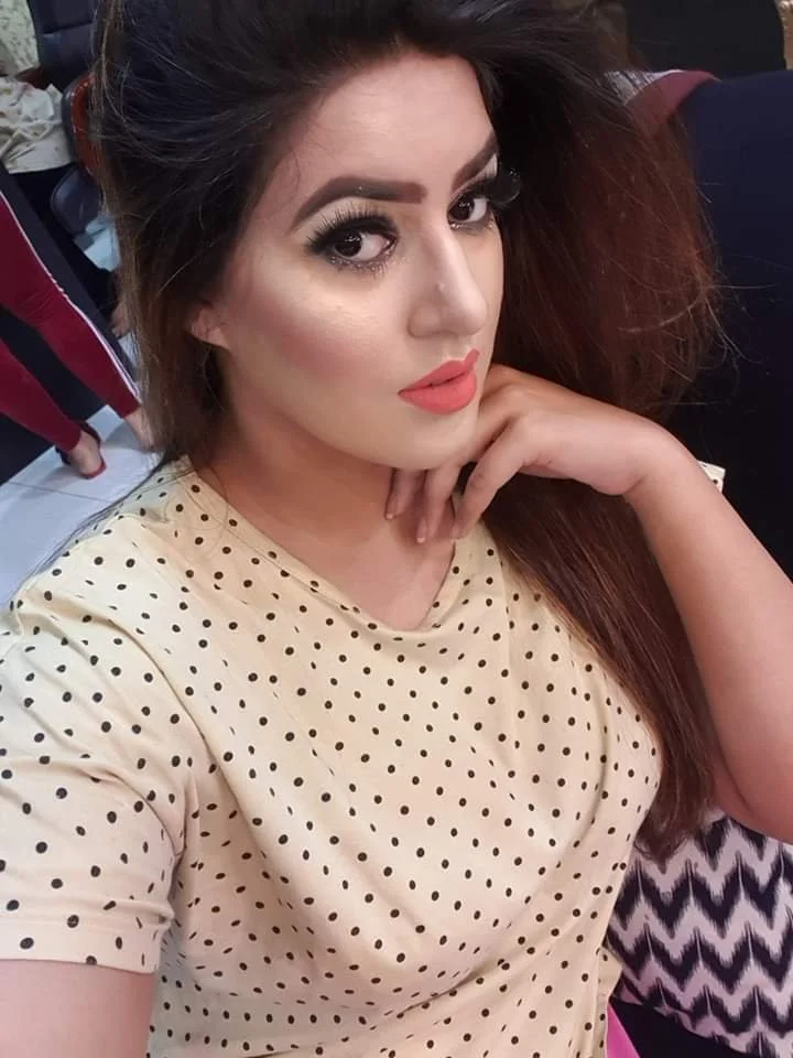 Areej Busty Girl Indian escort - Photo 2