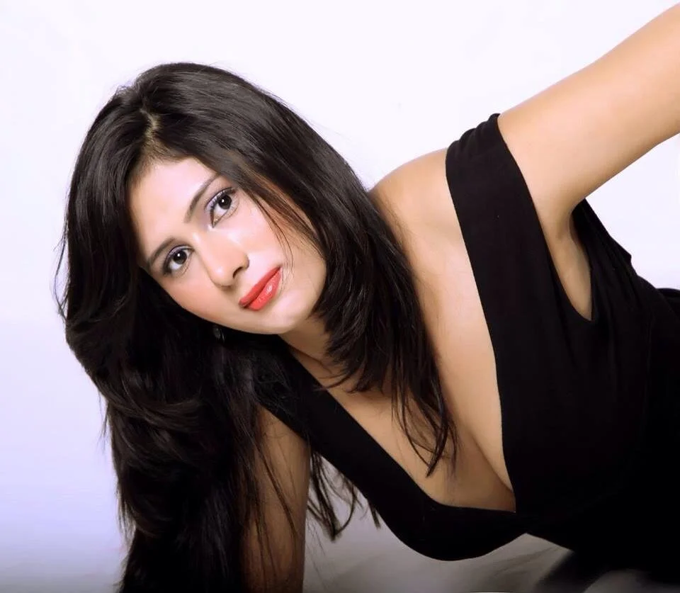 Aditi Indian Girl – Indian  - Photo 2