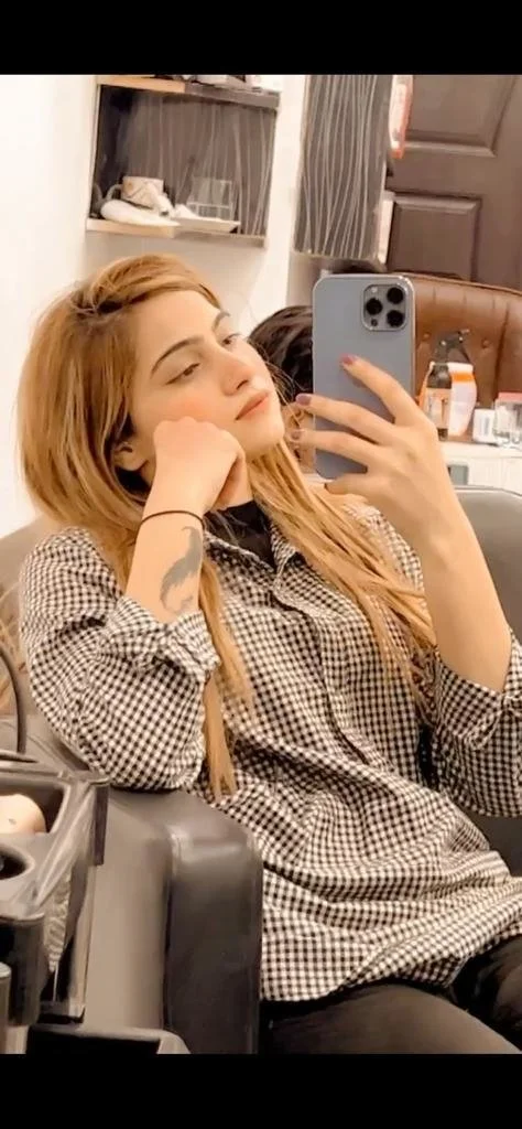 Karishma Vip College Girl  - Photo 2