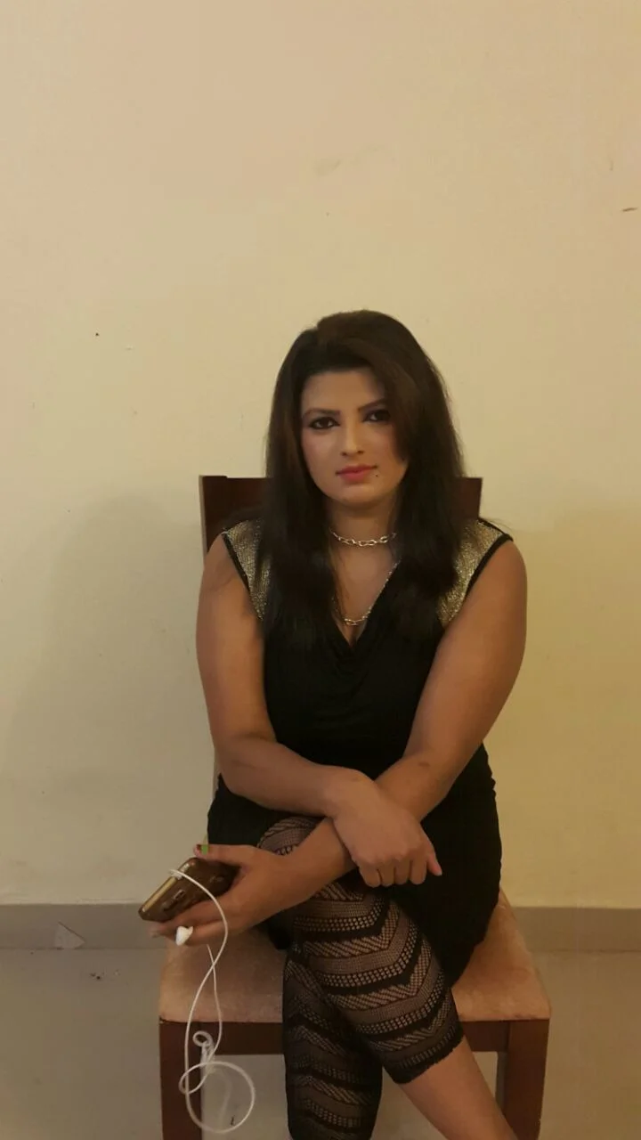 Indian Beauty Busty Owc  - Photo 1