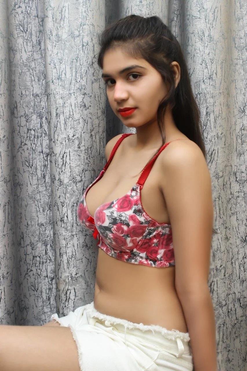 Naughty Teen Mishi Indian - Photo 2