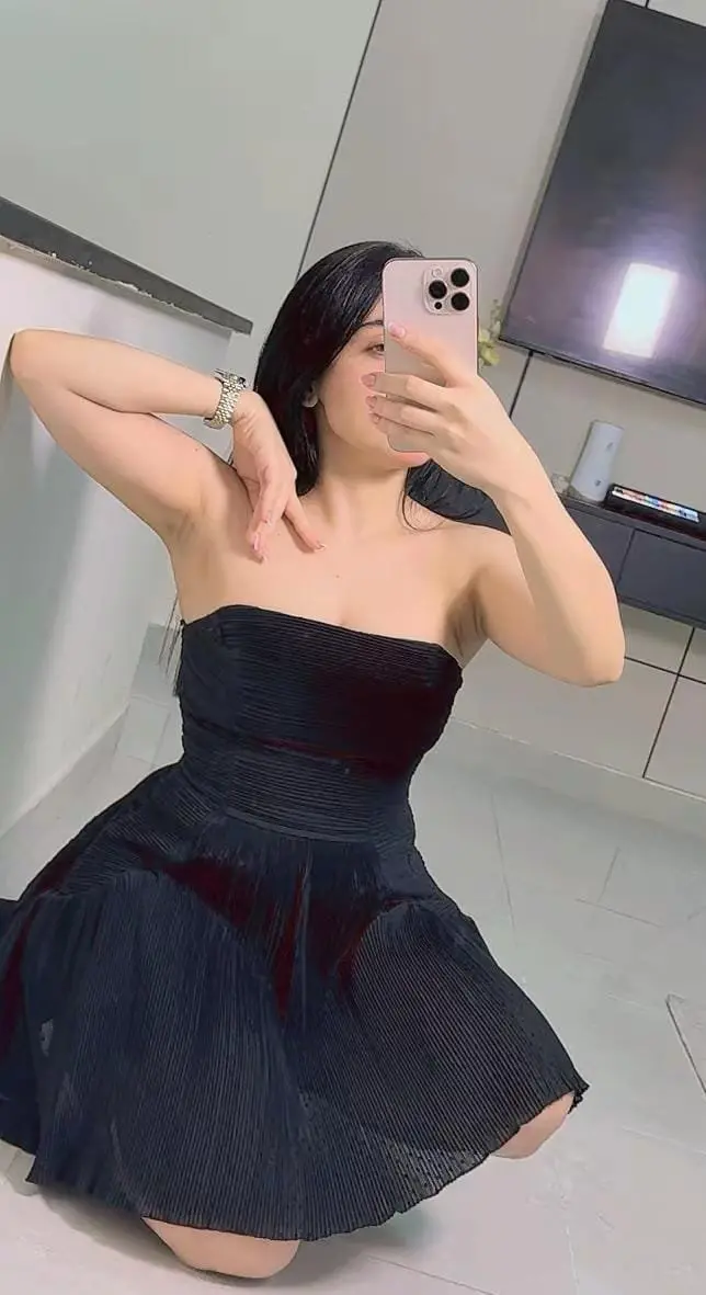 Amira Arabic Model in JVC – Moroccan girl - escort in Dubai