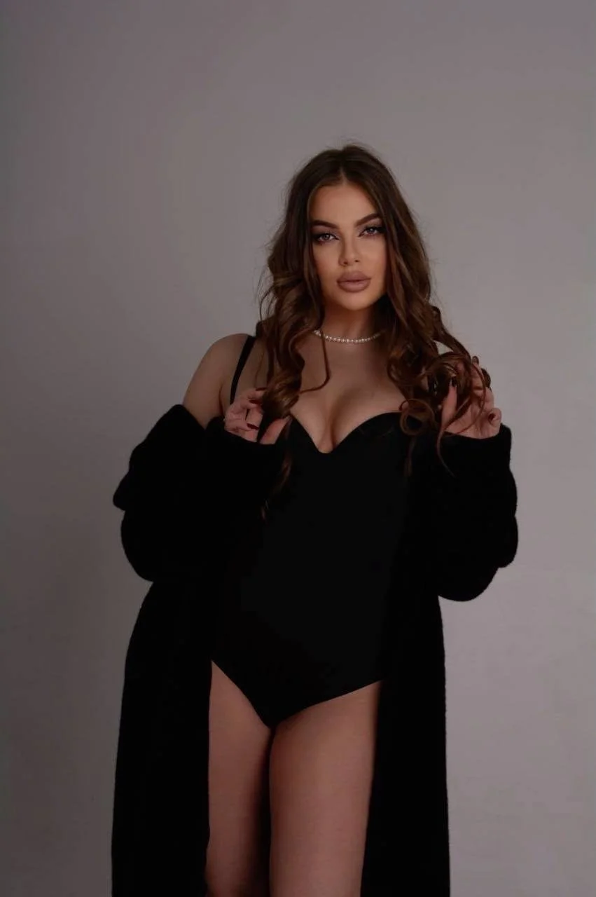 Sapphire Siren  Stephanie  - Photo 2