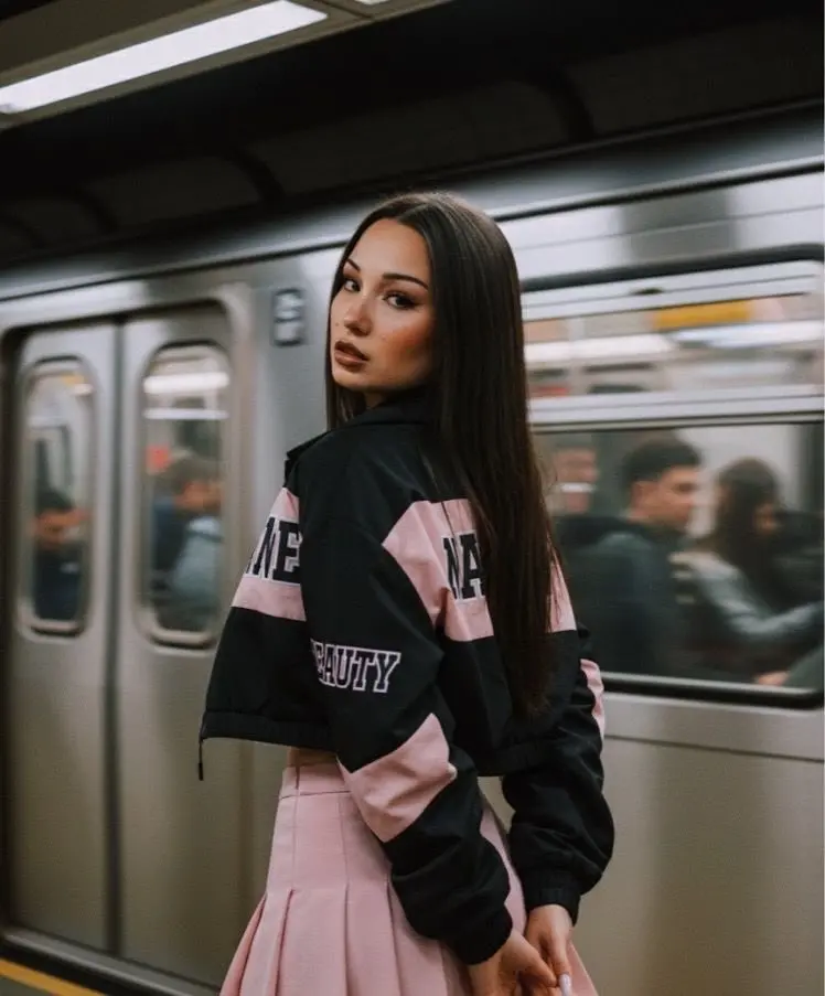 Vika 19year, Hot Teen – Russia escort girl - Photo 2