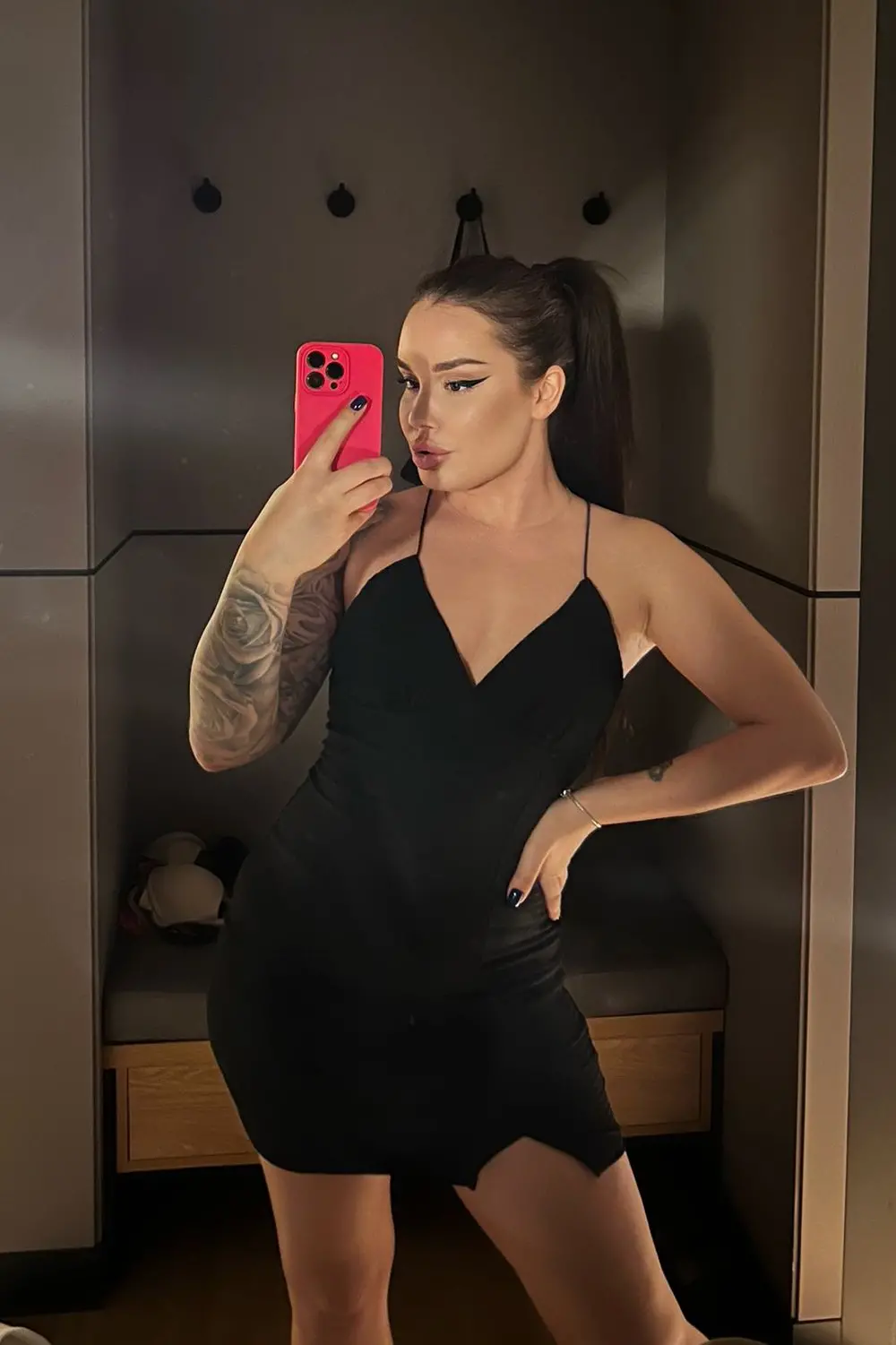 Scarlet – Stunning Russian Escort in Dubai - escort in Dubai