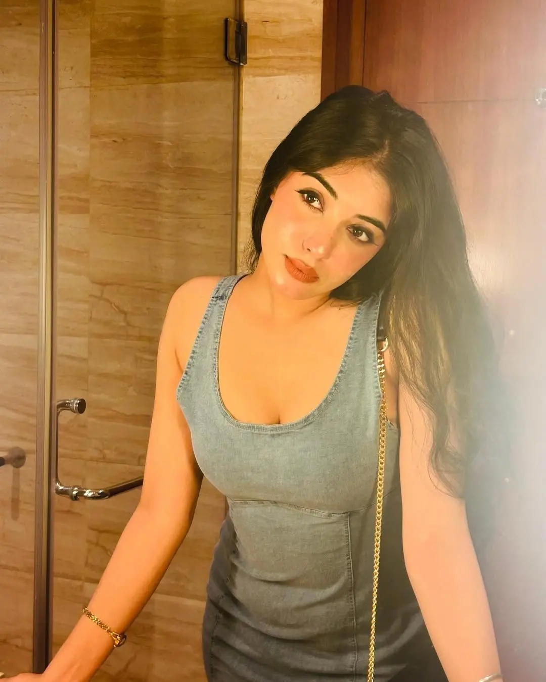 Priya independent – Indian escort  - escort in Dubai