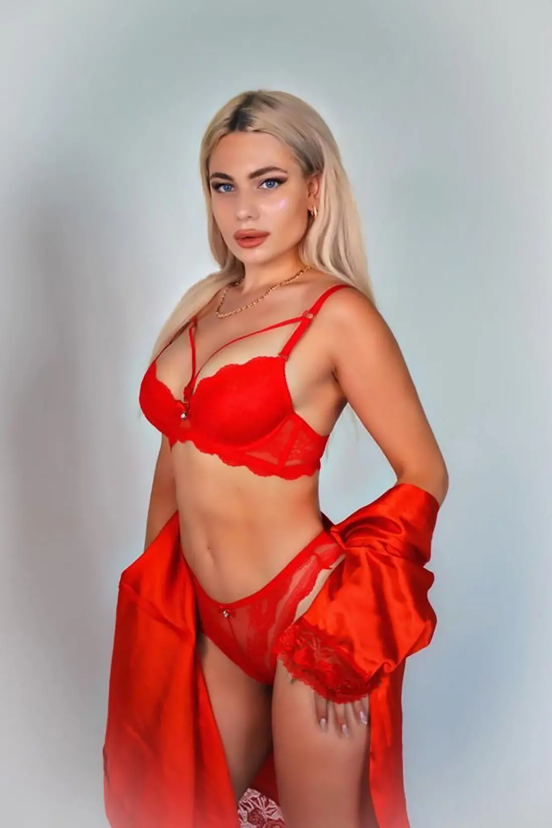 Lia Young Blond – Ukrainian escort model - Photo 2