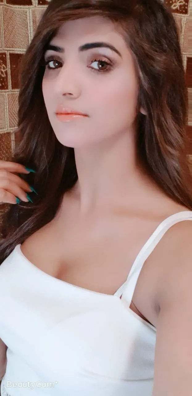 Ayeeza Rajpoot – escort in Dubai - Photo 2