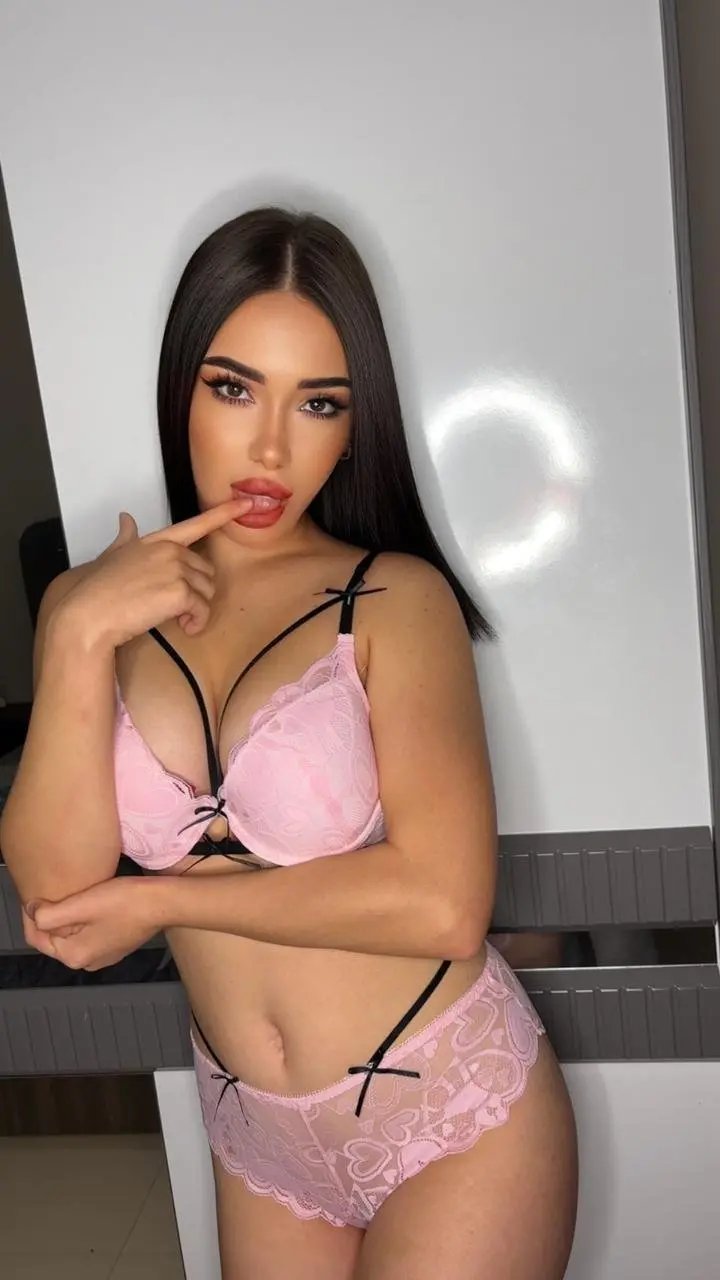 Haya – Syrian escort in Dubai - Photo 3